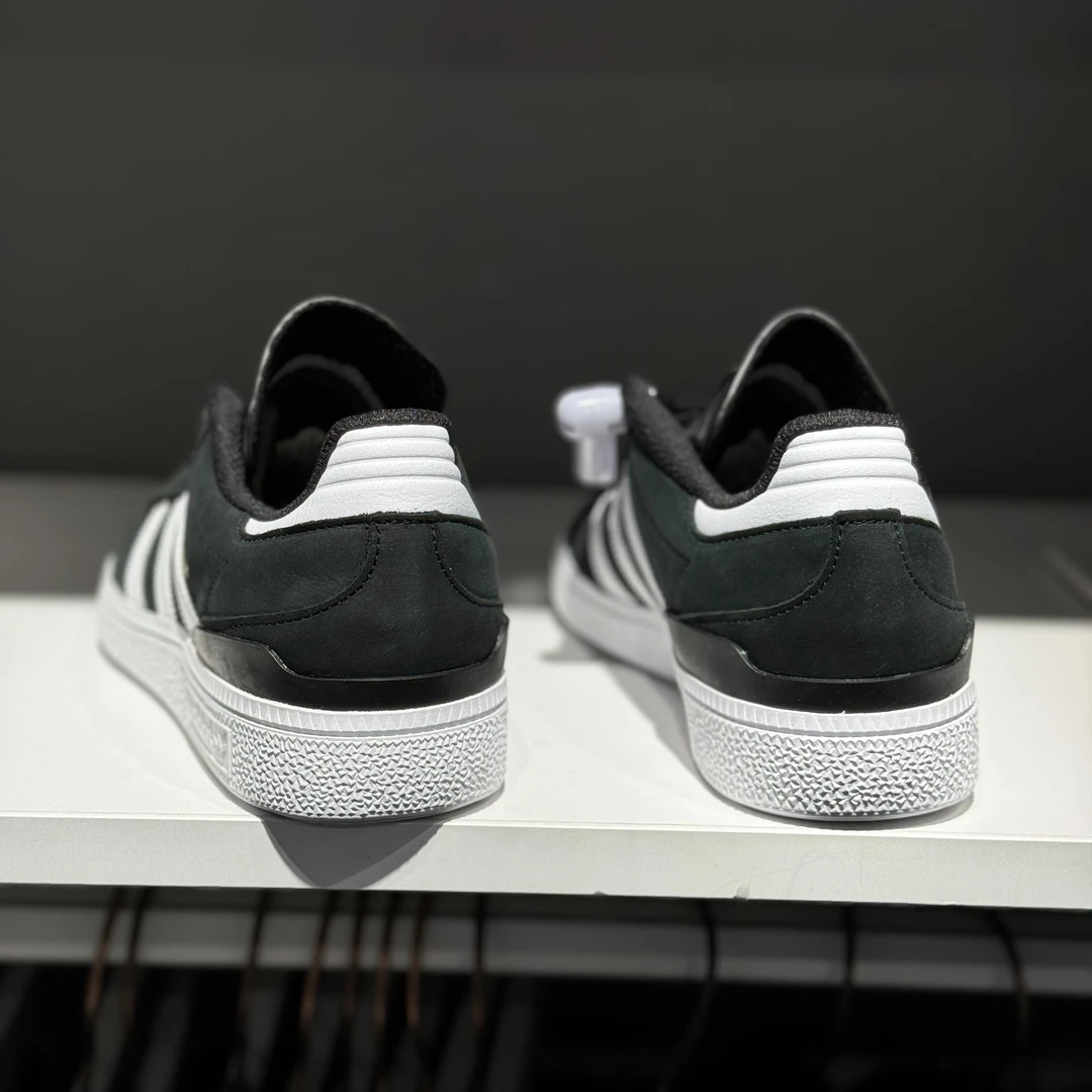 阿迪达斯ADIDAS三叶草男休闲运动低帮金标轻便透气百搭板鞋ig5253