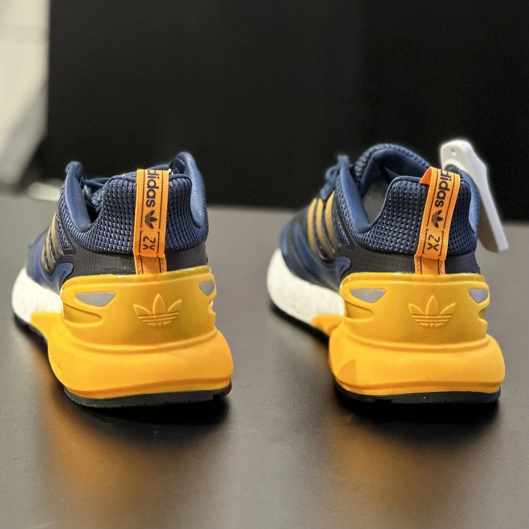 阿迪达斯三叶草男女鞋2023春夏季BOOST缓震回弹运动鞋正品GZ7733