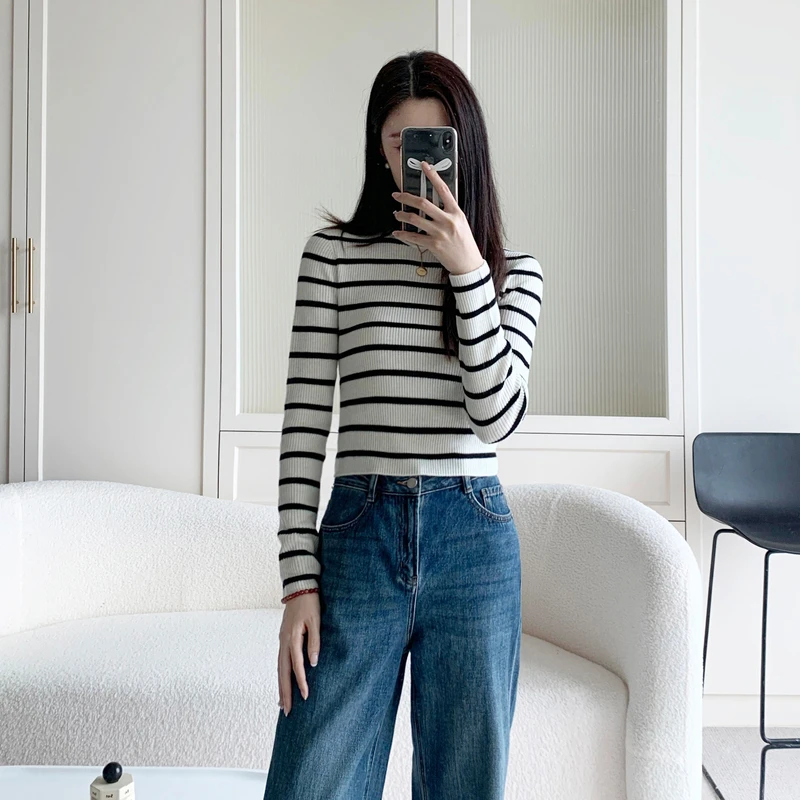 MM麦檬24秋季新品百搭条纹撞色圆领休闲时尚针织衫女5F7933561