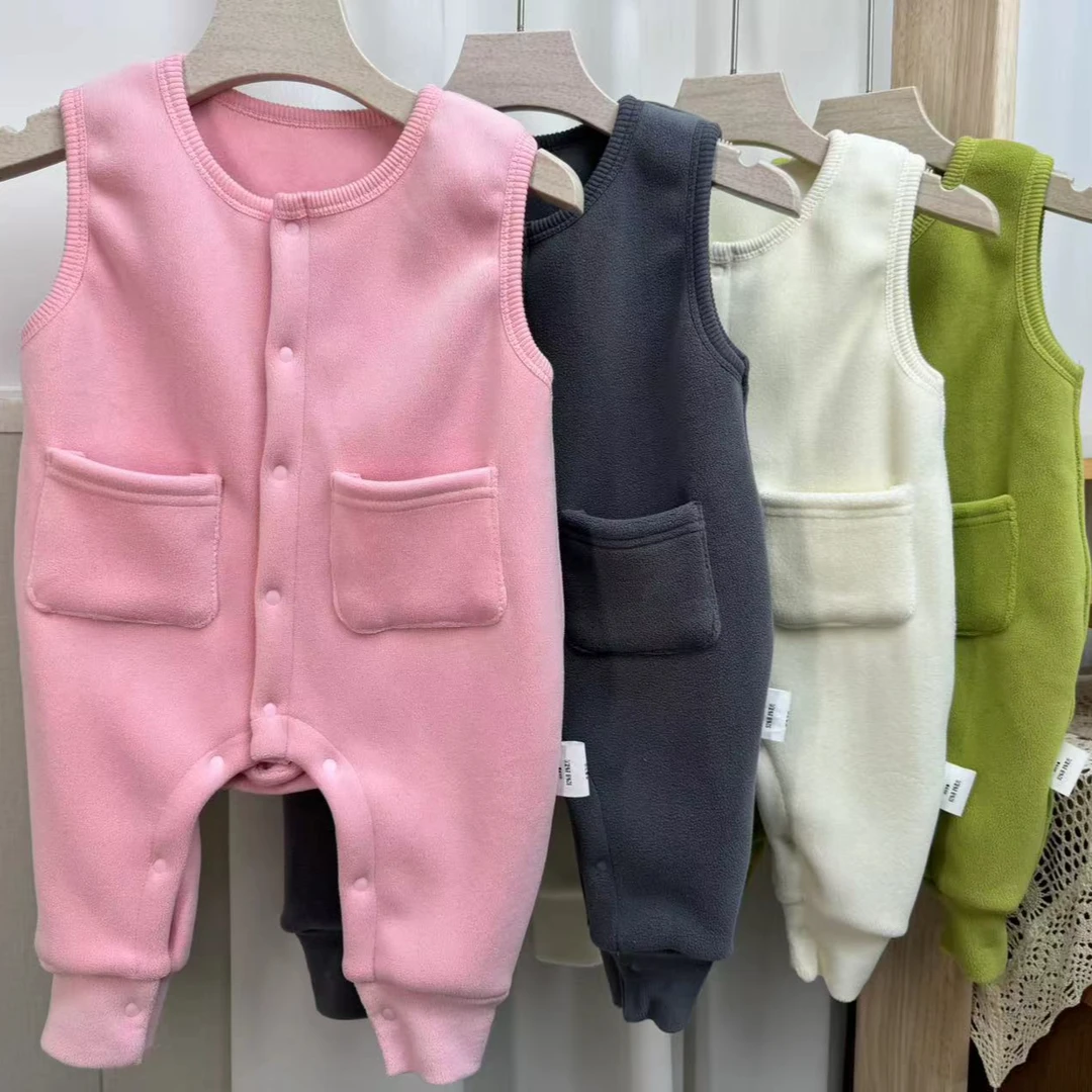 婴儿秋冬款奥利绒加厚宽肩外出洋气背带裤