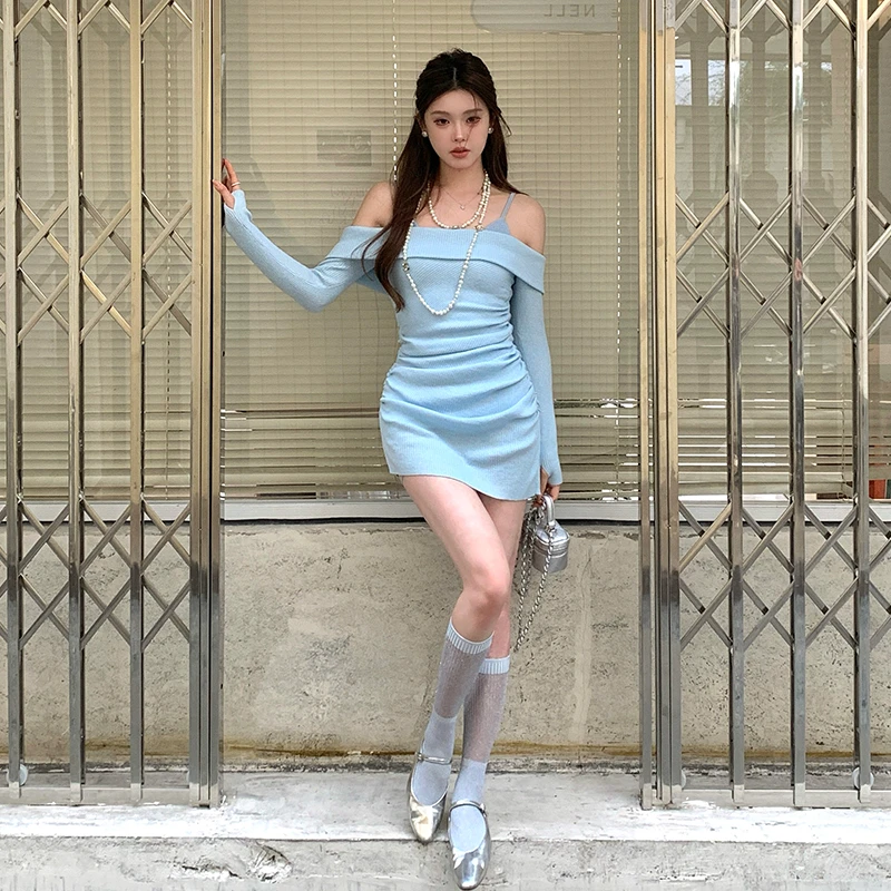 June Eleven浅蓝设计感吊带针织连衣裙 显白修身气质针织裙