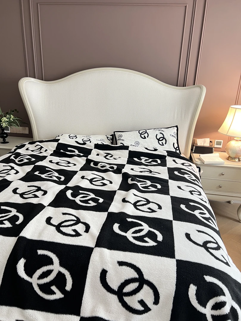 高端简约格子小香时尚休闲毯双层加绒加厚居家保暖亲肤绒毛毯