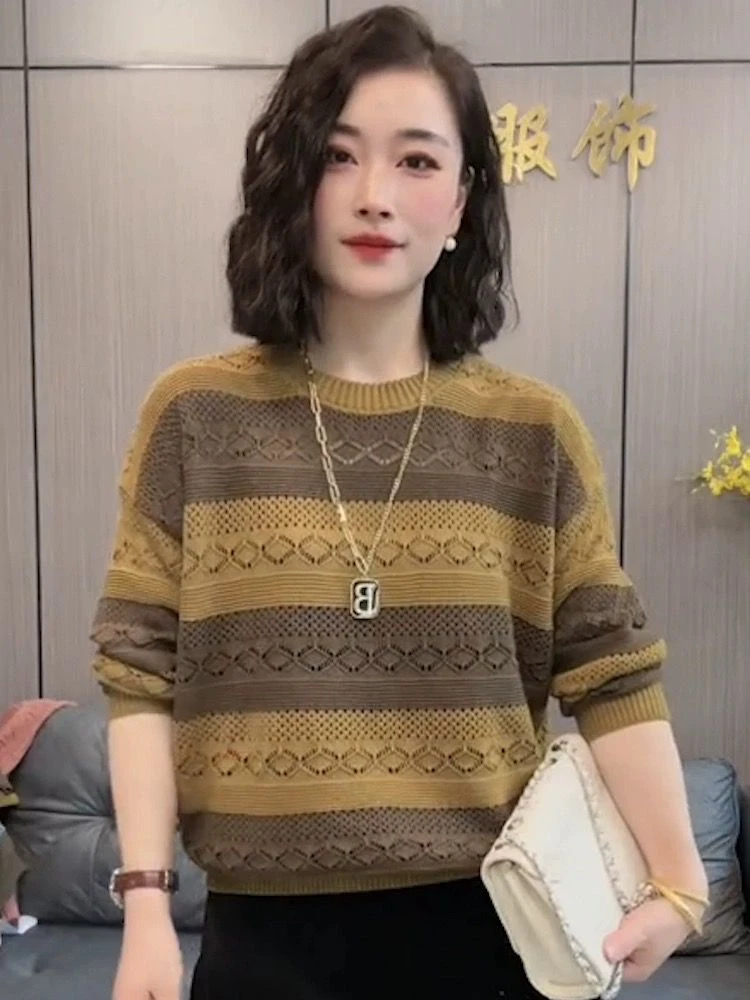 毛衣女2025春秋新款圆领条纹针织衫宽松时尚百搭大码韩版镂空上衣
