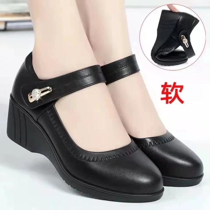 爆款坡跟妈妈小皮鞋女2024年春季新款中老年女鞋真皮浅口软底单鞋