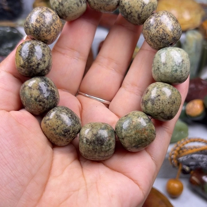 岫岩河磨玉（透闪石质玉）手串未镶嵌