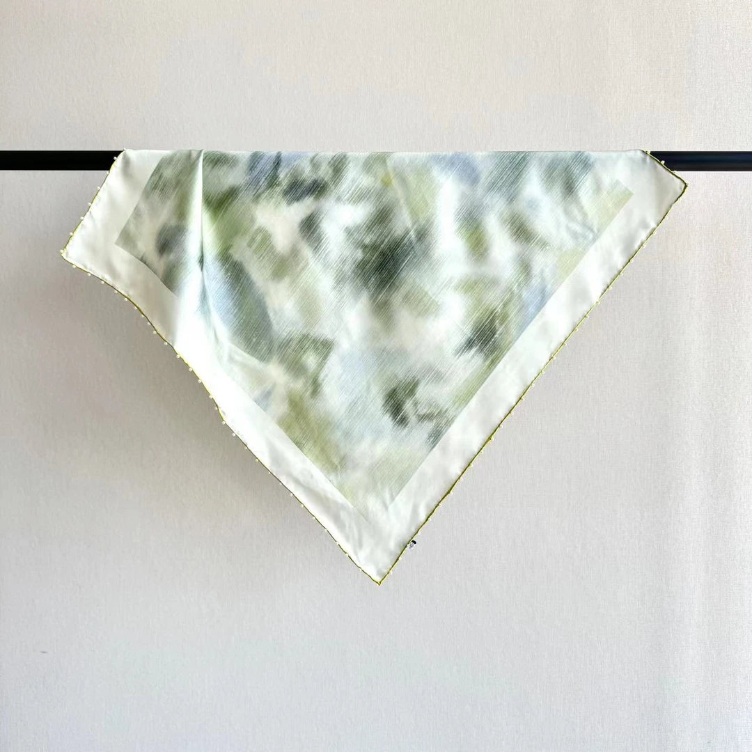 楊楊【幻彩】16姆米 简约桑蚕丝斜纹女士丝巾小方巾65*65