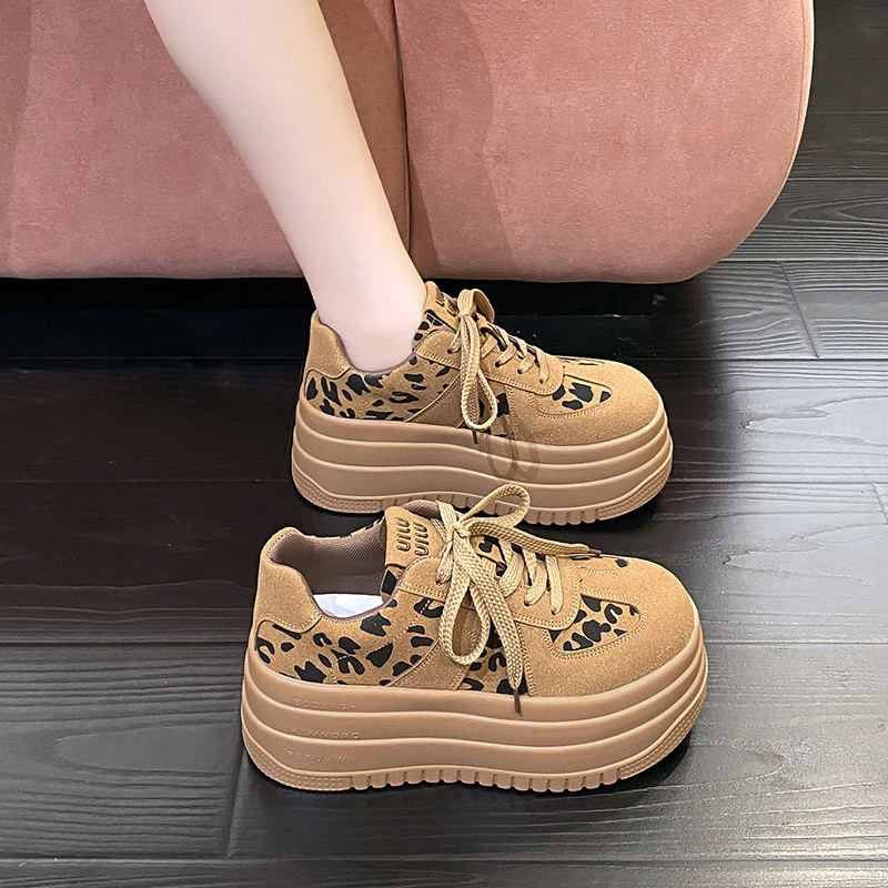豹纹松糕鞋厚底鞋女2025春季新款高级感板鞋女款增高休闲运动鞋女
