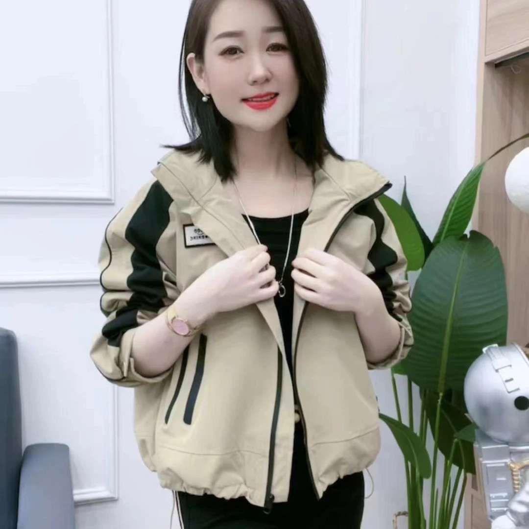2023年秋冬季新款时尚百搭连帽拼色加绒加厚款冲锋夹克外套宽松潮