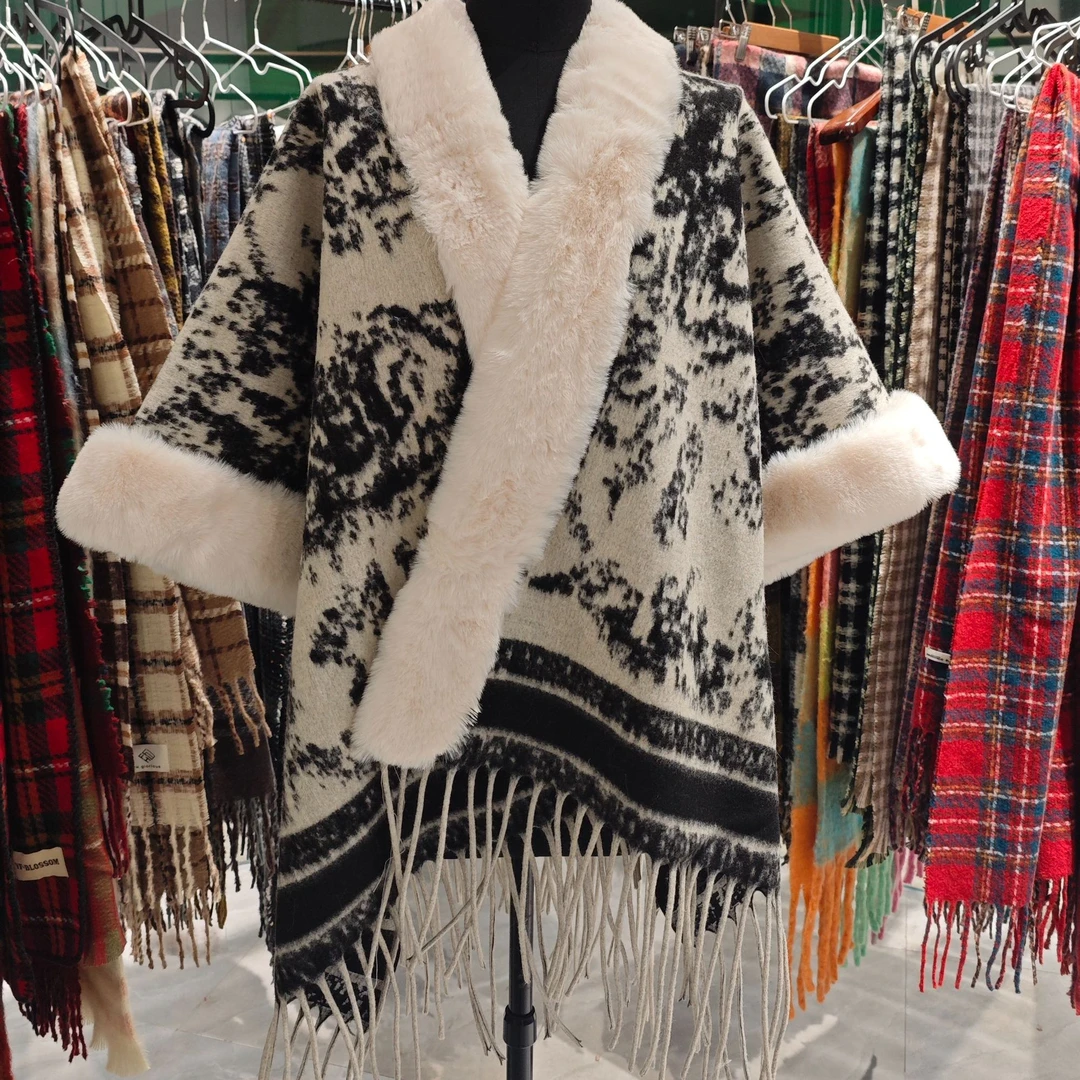 国风山水画披肩秋冬款加厚有袖子保暖高级感氛围感2024新款斗篷