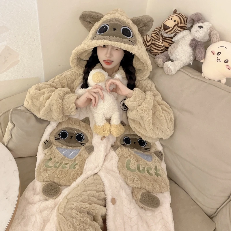 法兰绒睡衣女款秋冬季珊瑚绒睡袍连帽保暖加绒加厚卡通家居服套装