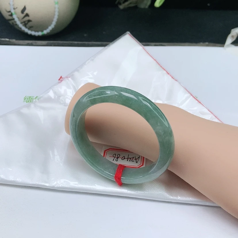 【闪购商品】翡翠手镯未镶嵌圈口57