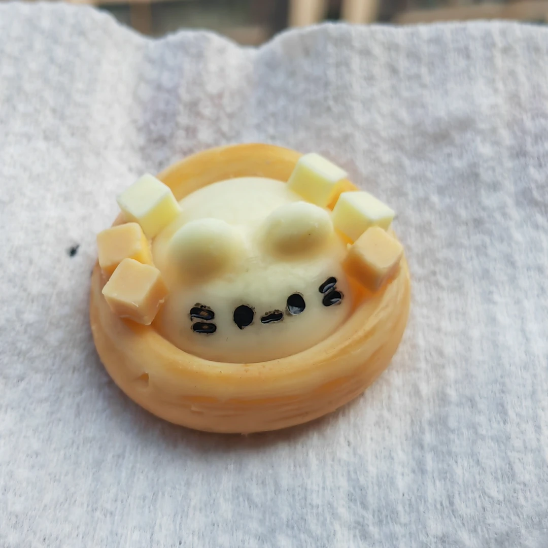 [仅两件直接拍]手作DIY硅胶蛋挞小猫（30g，无滤镜实拍）