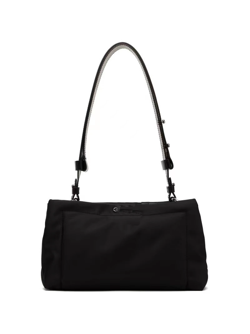 GA尼龙百搭耐看休闲豆腐包