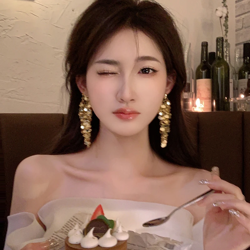 合金耳饰 小众设计高级感金属亮片流苏耳环女轻奢时尚百搭2023年