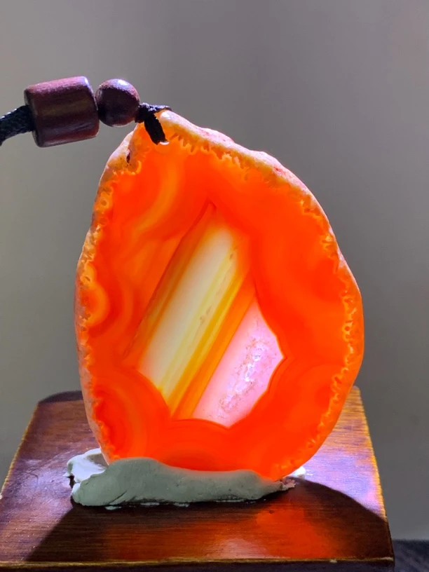 巴西玛瑙原石切片吊坠红色国风正品珠宝1596尺寸58/43/5mm