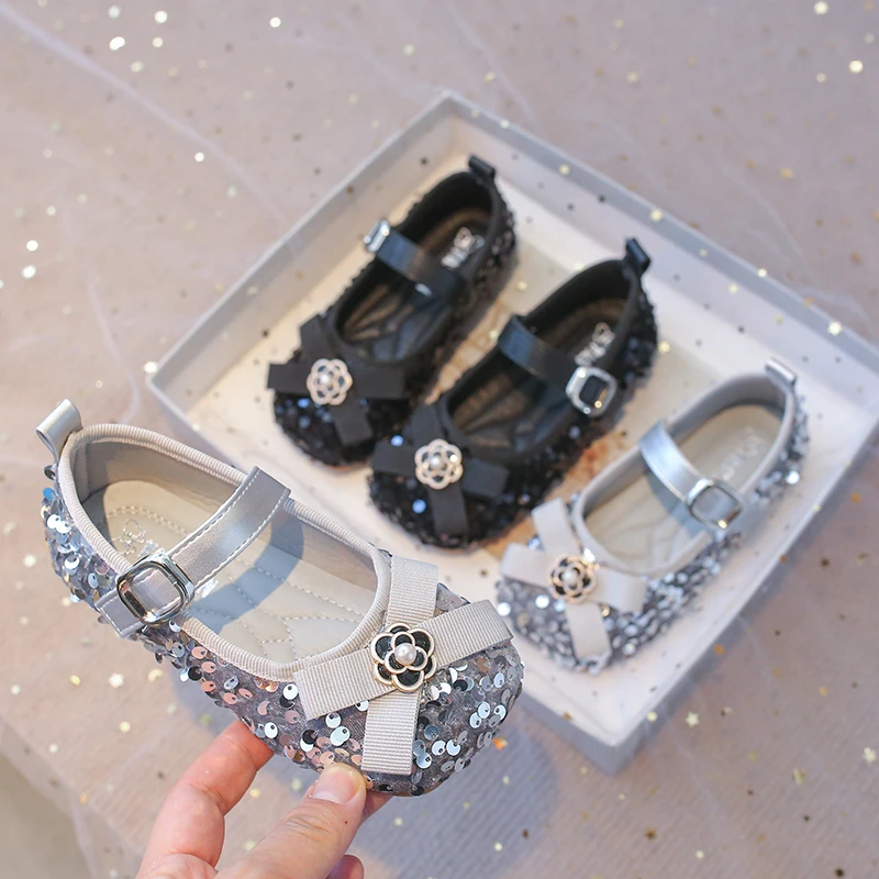 女童公主鞋2024新款夏季儿童亮晶晶水晶鞋夏款女宝小皮鞋软底凉鞋