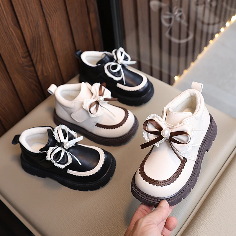 女童鞋子儿童公主小皮鞋2024秋冬款新款冬季女孩加绒软底靴子保暖