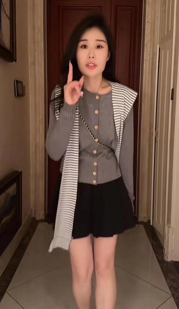 Miss Huo  松紧腰百褶裙 黑色 B 91880