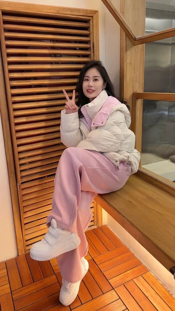 Miss Huo 加绒松糕魔术贴小白鞋 C 白色 898-67