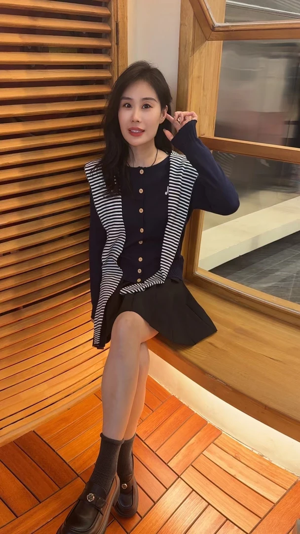 Miss huo 条纹披肩针织开衫  A 藏蓝色 M881