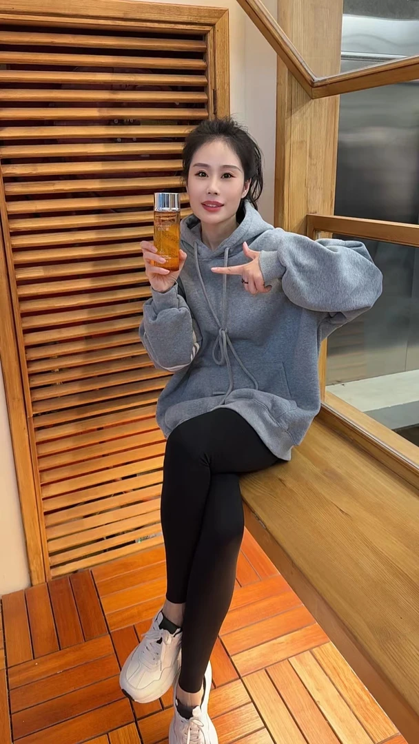 Miss Huo 黄金肽紧致美容液 A 135594