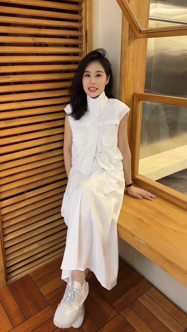 Miss Huo  缎面厚底德训鞋  C 银灰色 3301