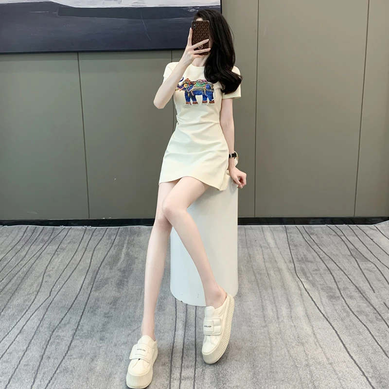 夏季小个子短款T恤裙女2025新款气质时尚休闲修身显瘦钉珠连衣裙