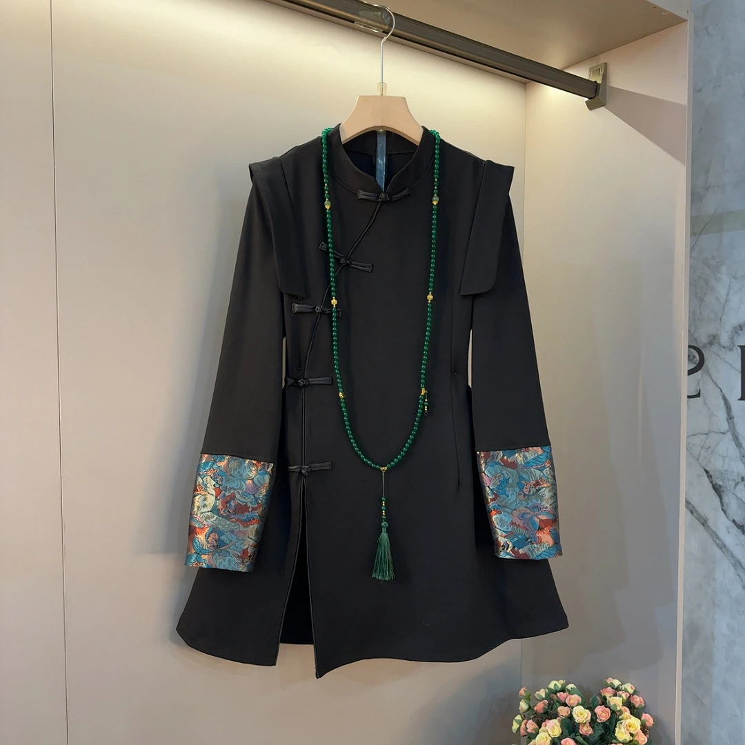 胖MM2025新年款大码女装国风盘扣开叉设计修身显瘦百搭盘扣上衣