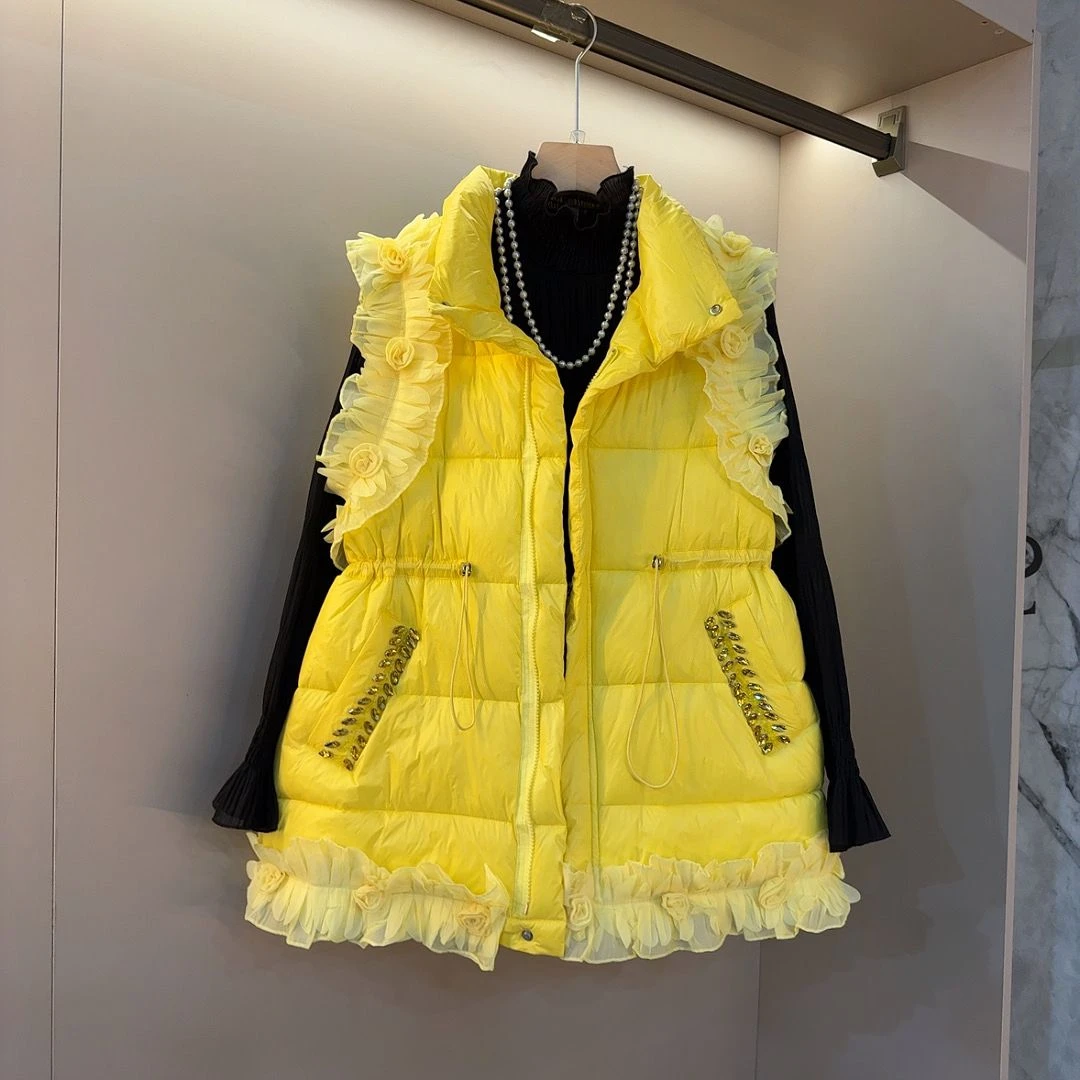 韩版重工钉珠立体花朵装饰2025冬新款时减龄百搭大码女装显瘦马甲