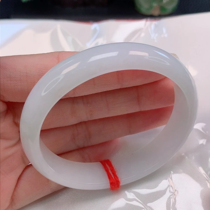 翡翠手镯（贵妃镯）未镶嵌