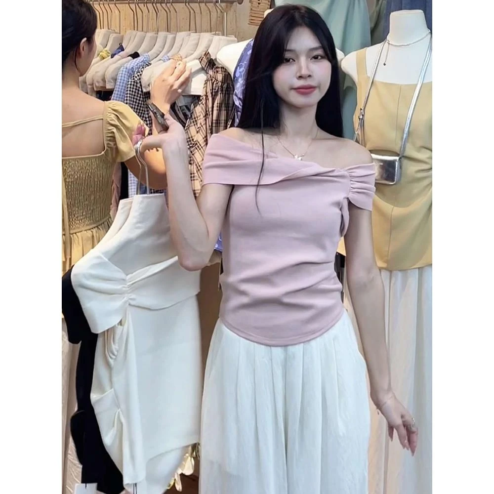 妹粉色褶皱短袖t恤女夏季新款设计感小众修身显瘦一字肩上衣