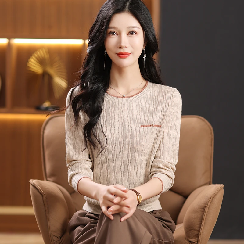 显瘦洋气时尚精致拼色圆领上衣2024春秋新款宝藏衣橱上新女针织衫