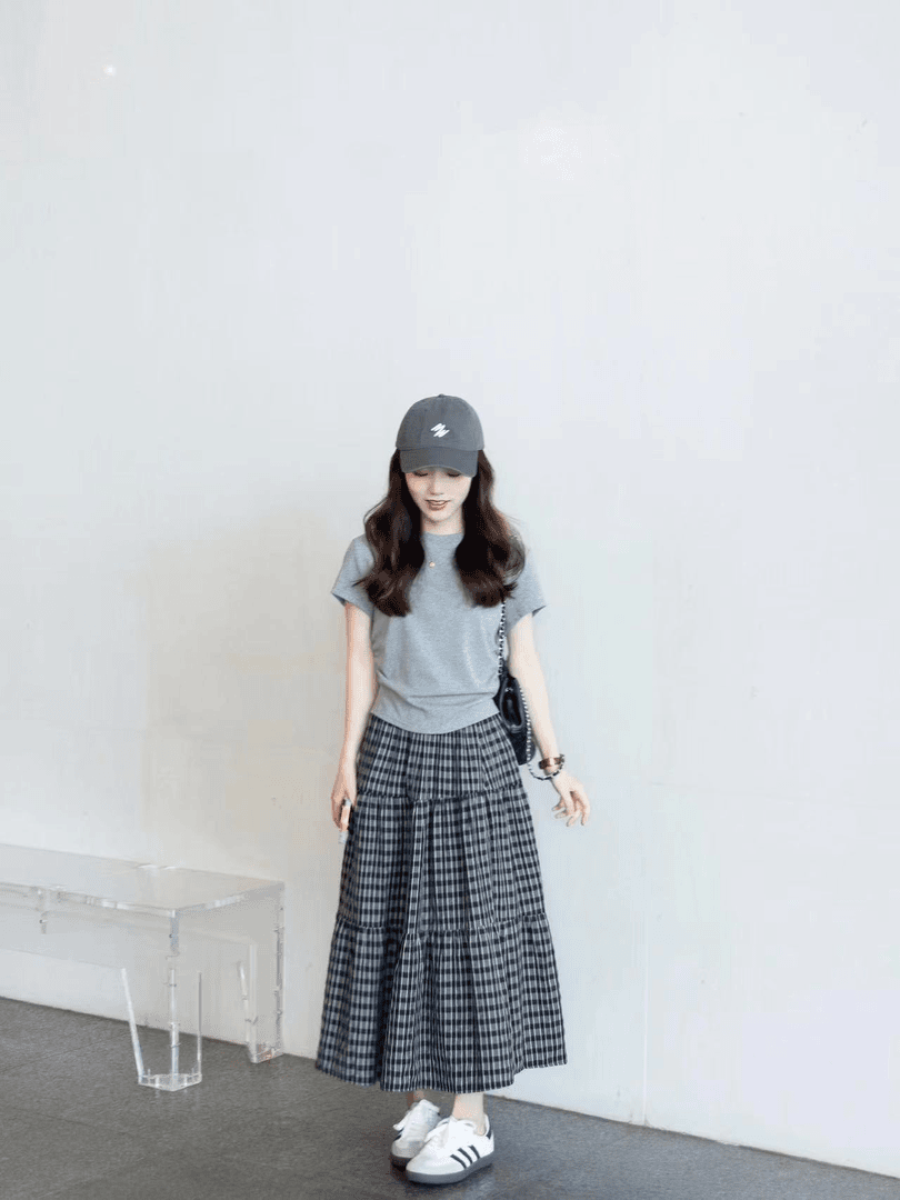 设计感T+格子半身裙女垂感显瘦高腰中长款a字伞裙蓬蓬裙套装