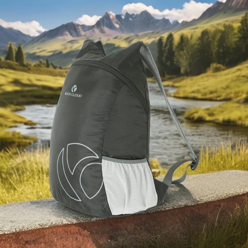RockCloud/岩云岩云休闲超轻轻便防泼水多色可收纳双肩背包
