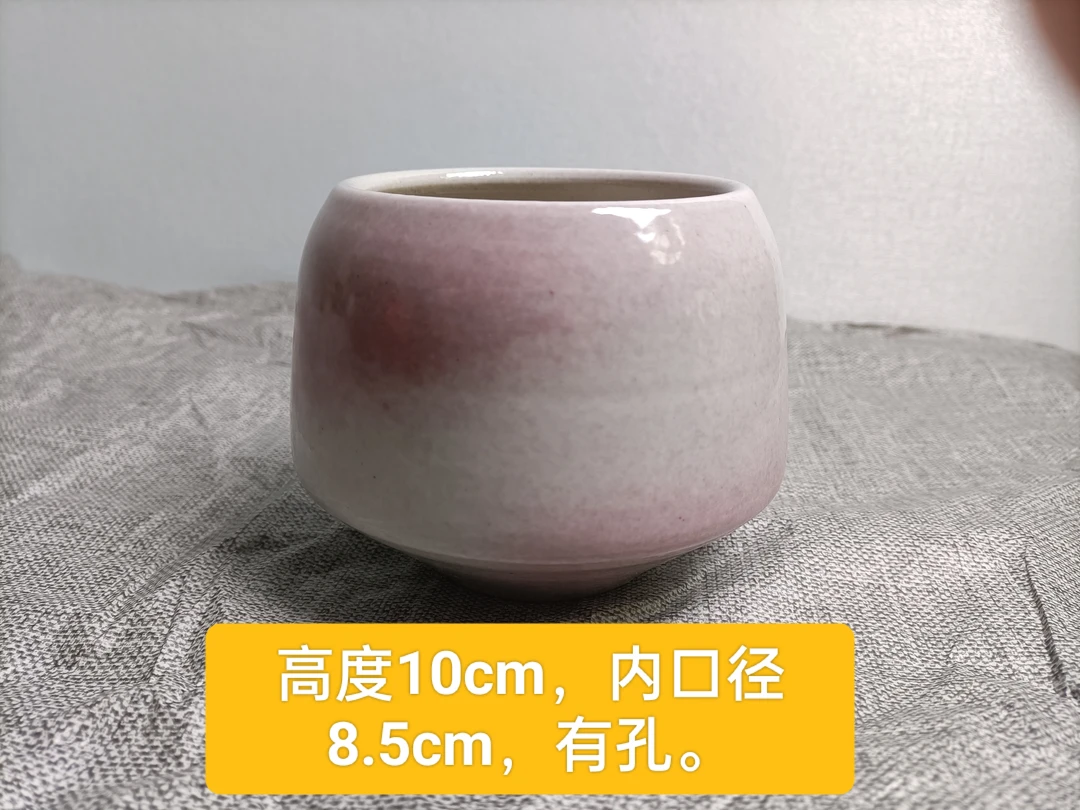 景德镇陶瓷手工花盆。