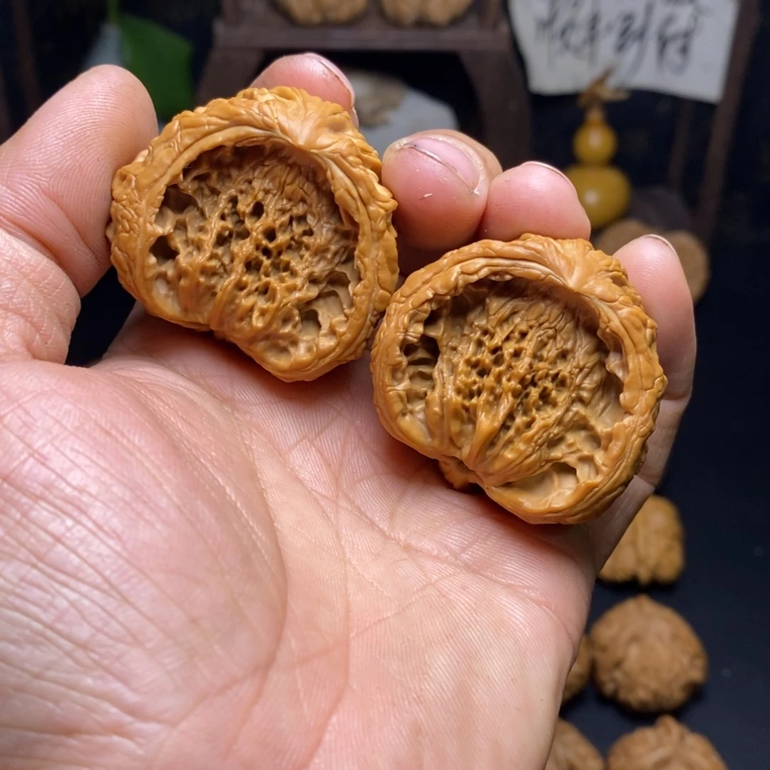 文玩核桃吊坠42聚宝盆