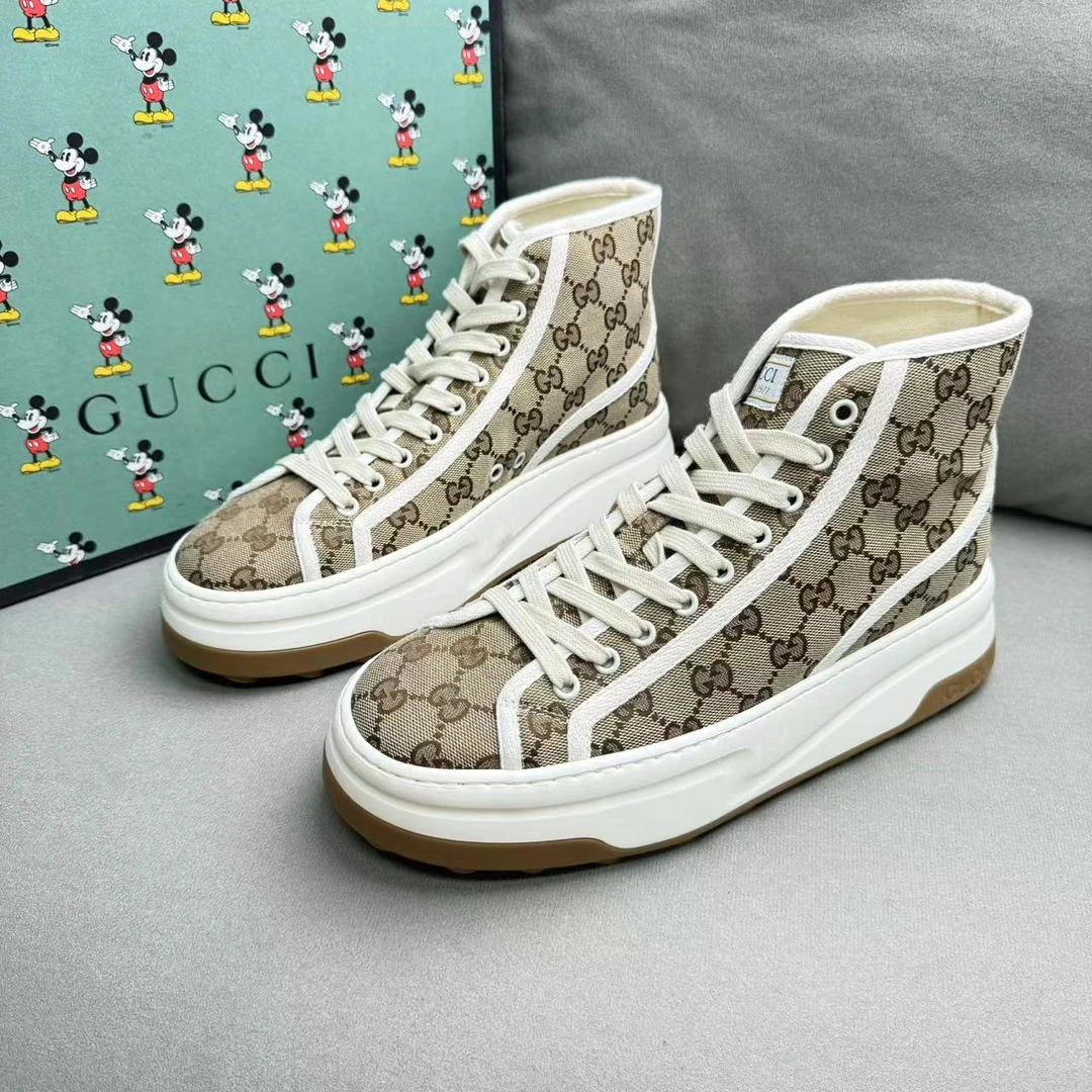全新未使用 GUCCI/古驰 乌木色老花满印透气厚底高帮板鞋多尺码