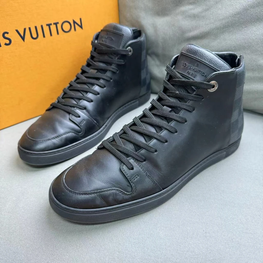 95新 LouisVuitton/路易威登 黑色棋盘格时尚百搭高帮板鞋 40.5码