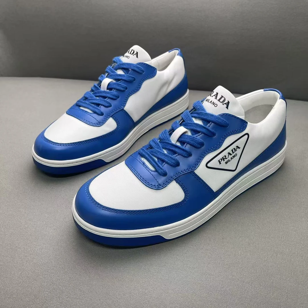 Prada/普拉达白蓝经典金属三角标时尚潮流板鞋 40.5码/全新放置