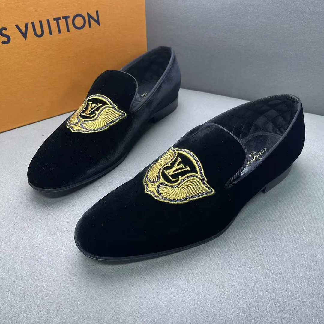 全新未使用 LouisVuitton/路易威登 黑色灯芯绒英伦皮鞋 41.5码