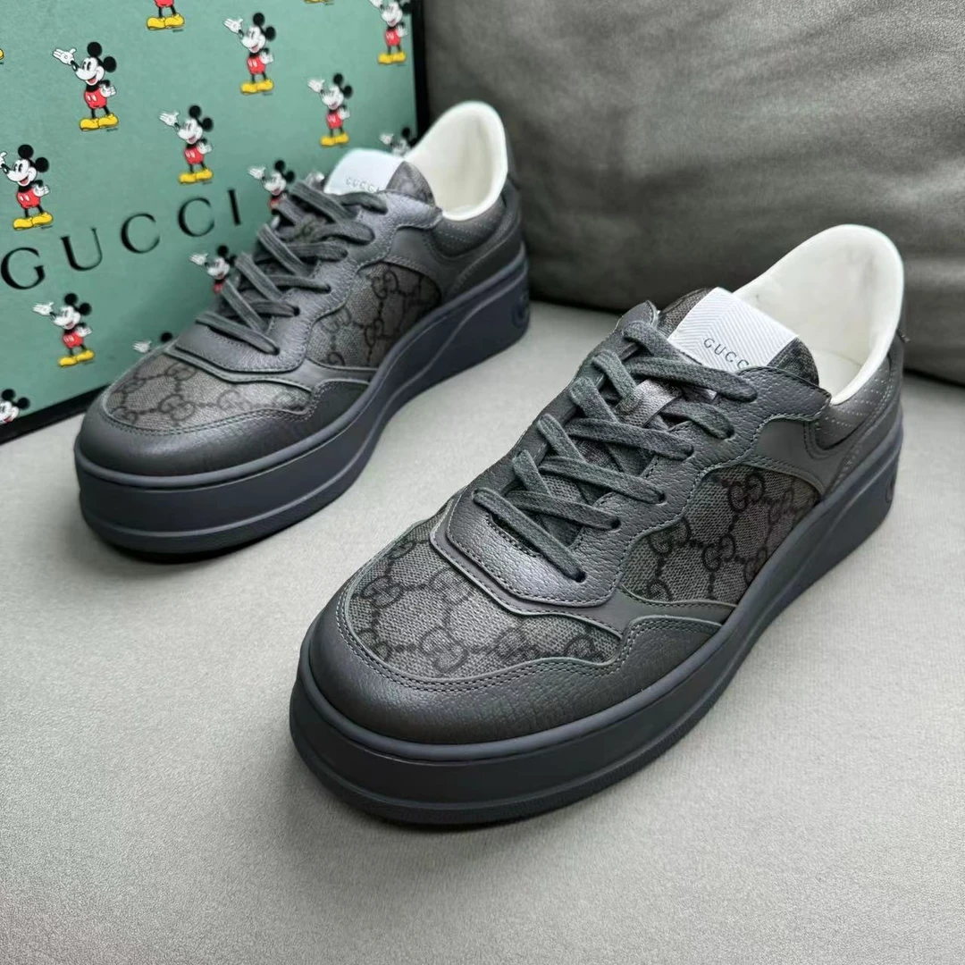 全新未使用 GUCCI/古驰 灰色老花满印时尚百搭潮流饼干鞋 40.5码