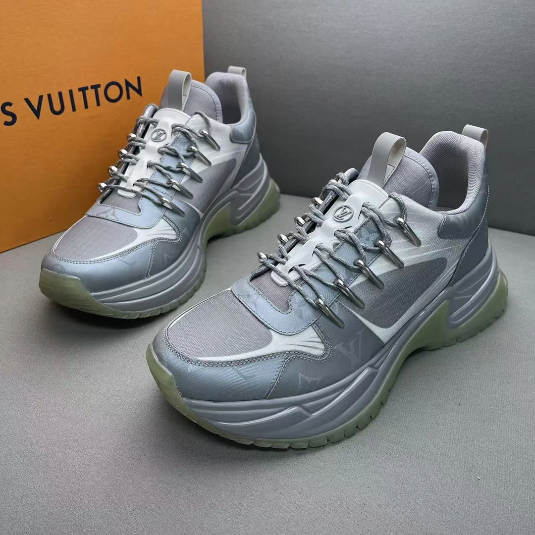 未使用 LouisVuitton/路易威登 灰色老花厚底潮流运动鞋41码