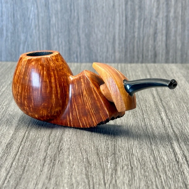 乌克兰康斯坦丁烟斗光面河豚斗自由式榴皮进口石楠木手工斗个性