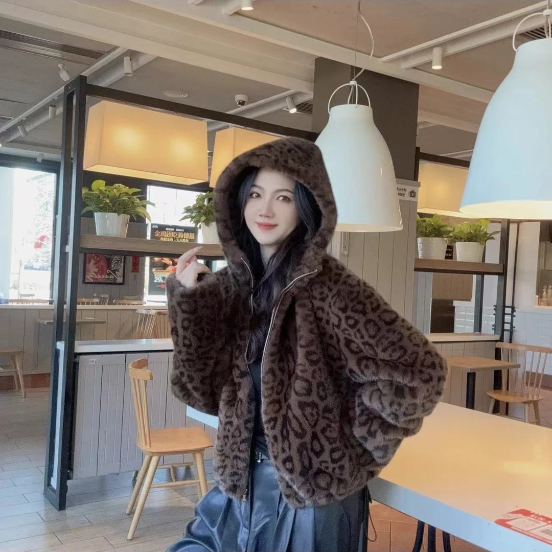 女士时尚短款连帽外套保暖休闲豹纹设计冬季气质毛毛外套24888