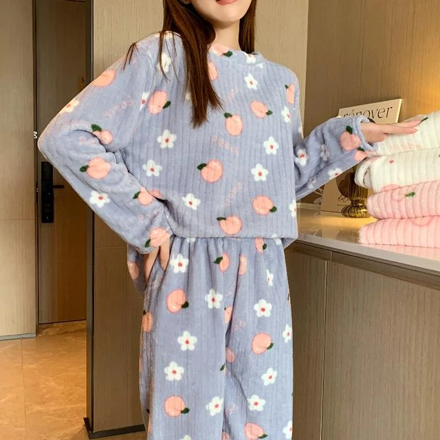 小熊桃子秋冬保暖加厚睡衣女珊瑚绒可爱卡通桃子家居服套装可外穿