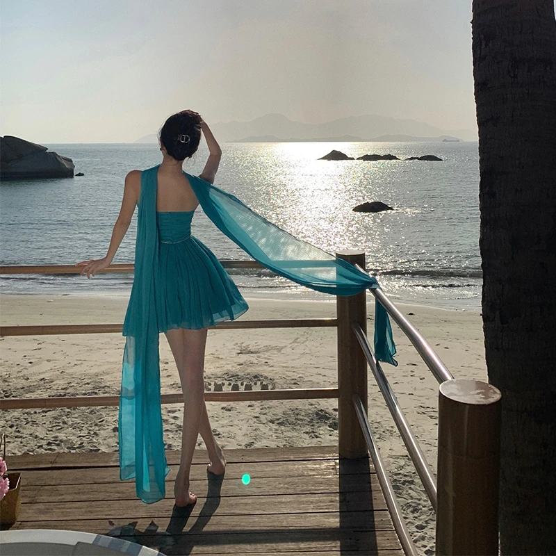 高级感显白一字肩抹胸飘巾收腰连衣裙新款辣妹气质女神范显瘦