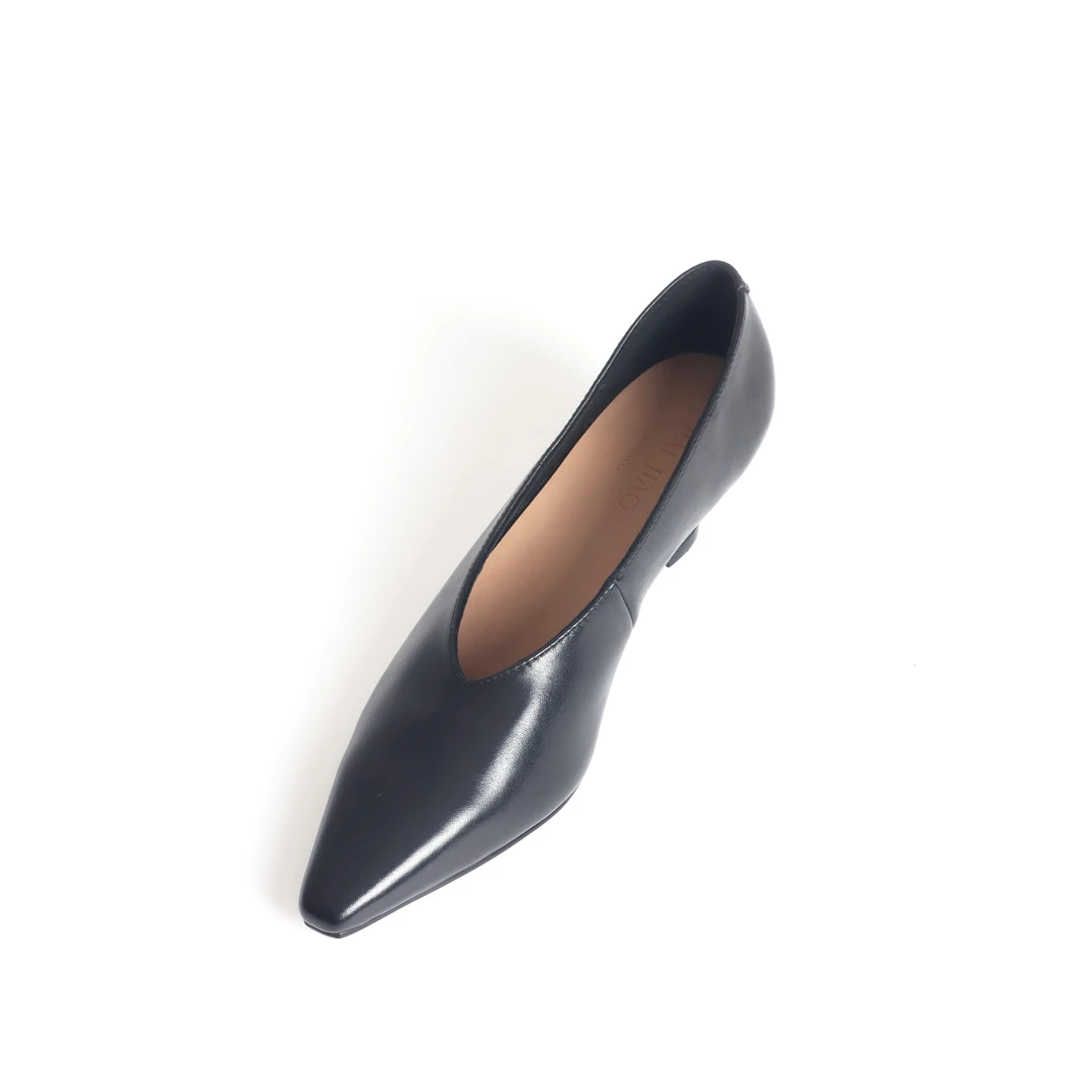 夏季新款V口尖头中跟单鞋女锥形跟牛皮女巫鞋软底奶奶鞋女3569-1