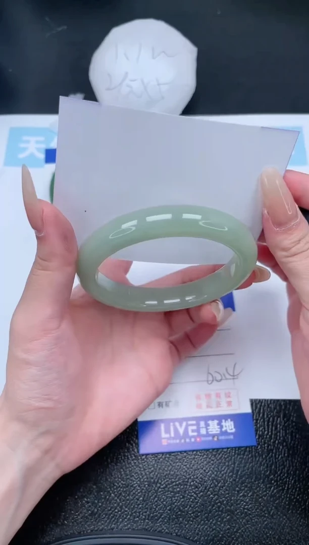 【闪购商品】石英质玉手镯未镶嵌T99-60.4