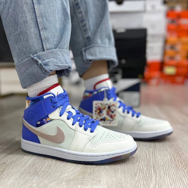 Nike/耐克AJ1 Mid紫色女子耐磨防滑中帮复古潮流板鞋FD4331-121