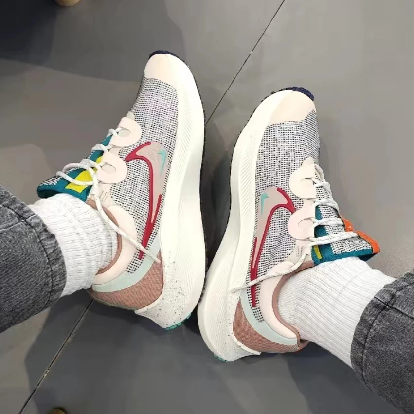 Nike/耐克Zoom Winflo 8缓震轻便舒适透气运动跑步鞋女DQ5362-161